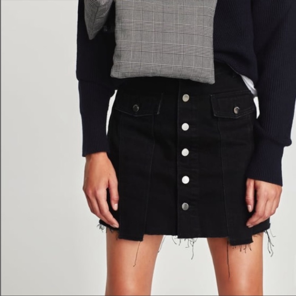 Zara Black Denim Mini Skirt with‎ Buttons